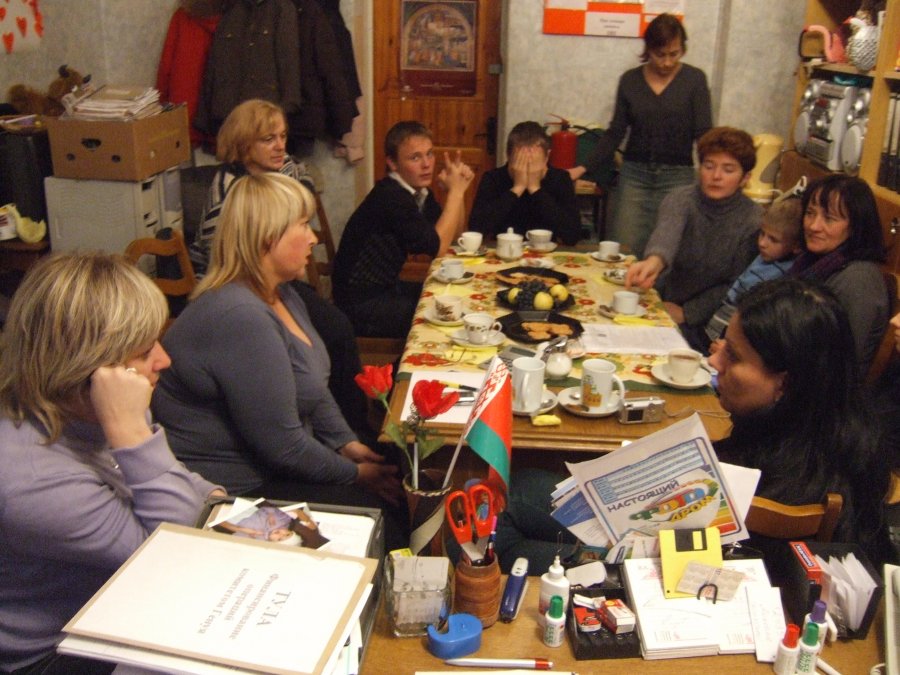 07 presso l'associazione dei genitori dei bimbi cerebrolesi.jpg